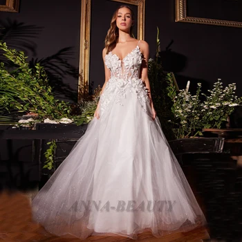 Сватбена рокля на Принцеса Анна Жени 2023 Булката с 3D Аппликацией, V-Образно Деколте, Блестящ Тюл, Трапециевидная чрез шнурове На спагети презрамки с Дължина до пода